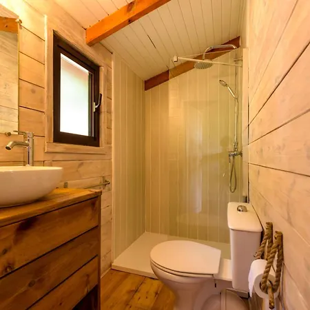 U Pirellu Kemping 4*