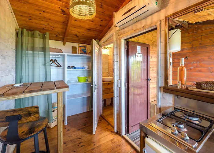 U Pirellu キャンプ場 4*